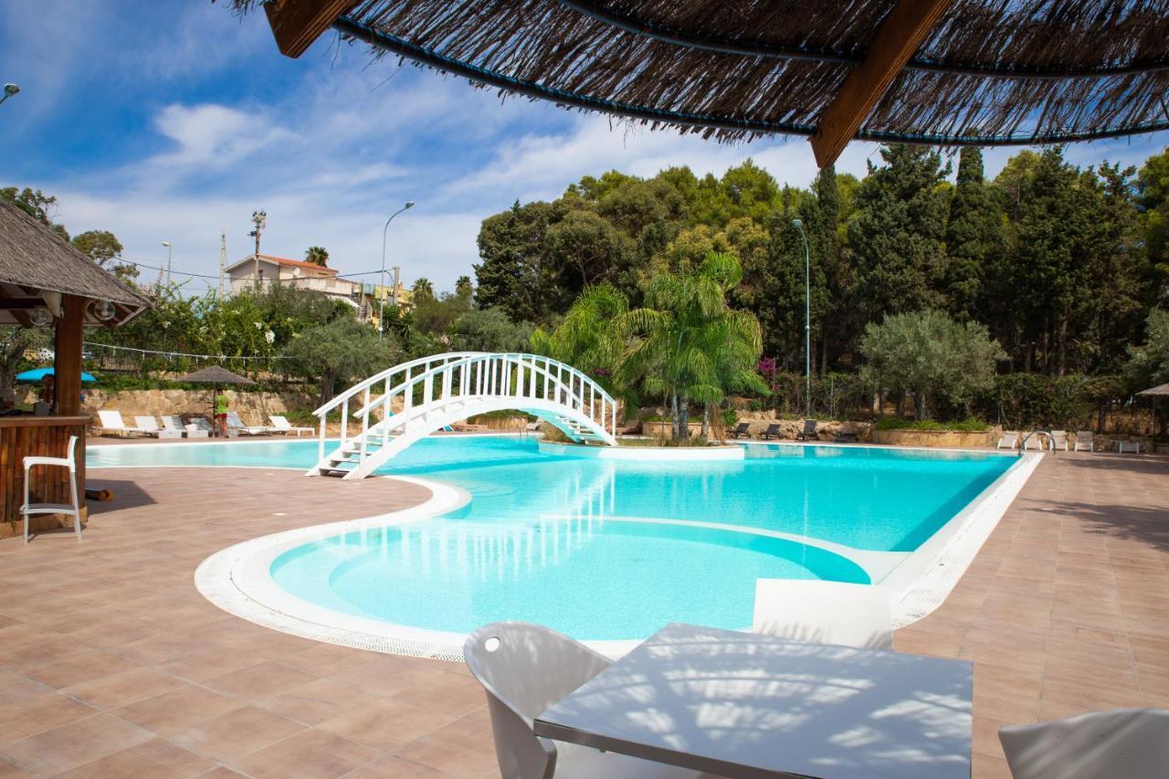 Villaggio Marinella Direttamente Sul Mare Isola Di Capo Rizzuto Dış mekan fotoğraf